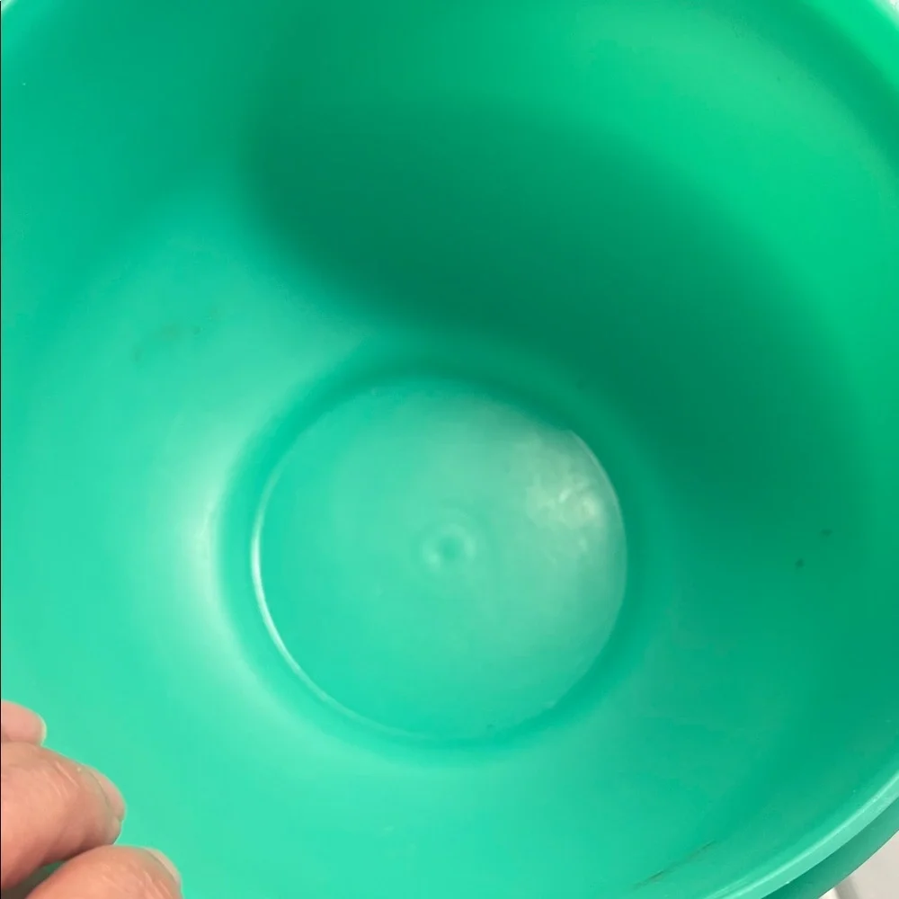 Vintage Tupperware Green Lettuce crisper Food Storage Bowl with Lid